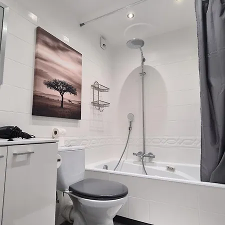 Conseil Immo -residence Avec Piscine, Avec Terrasse Pour 4 Personnes *